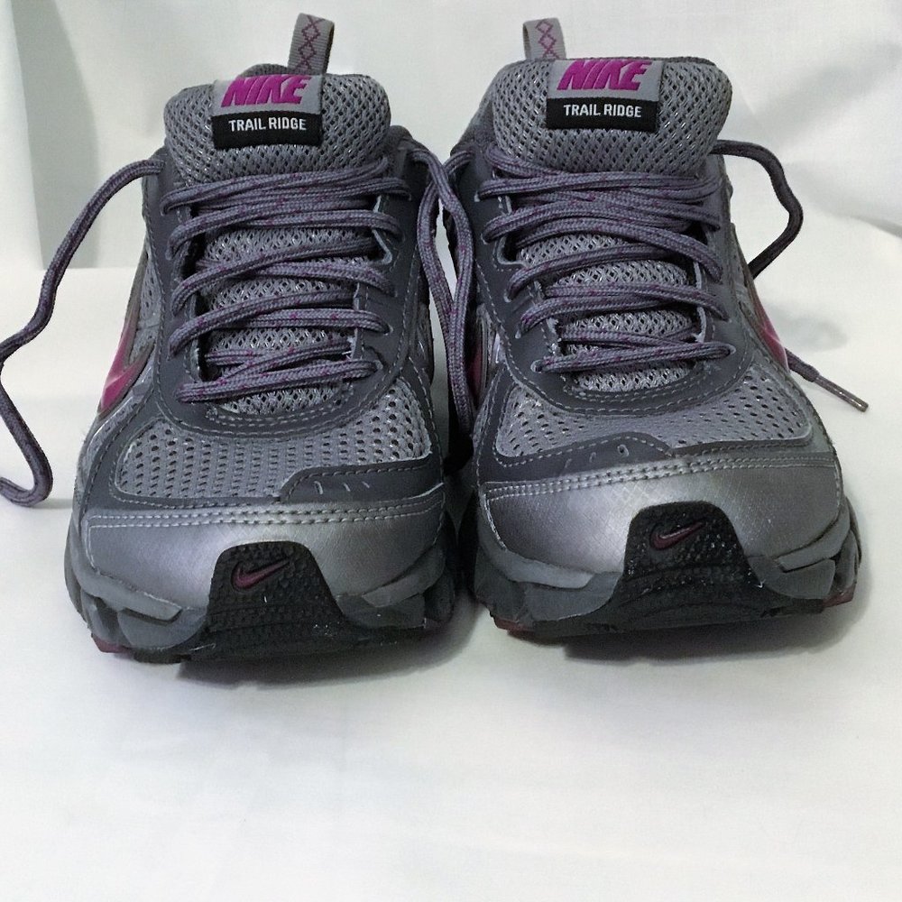 Nike Trail Ridge Women's Sneaker Size 7